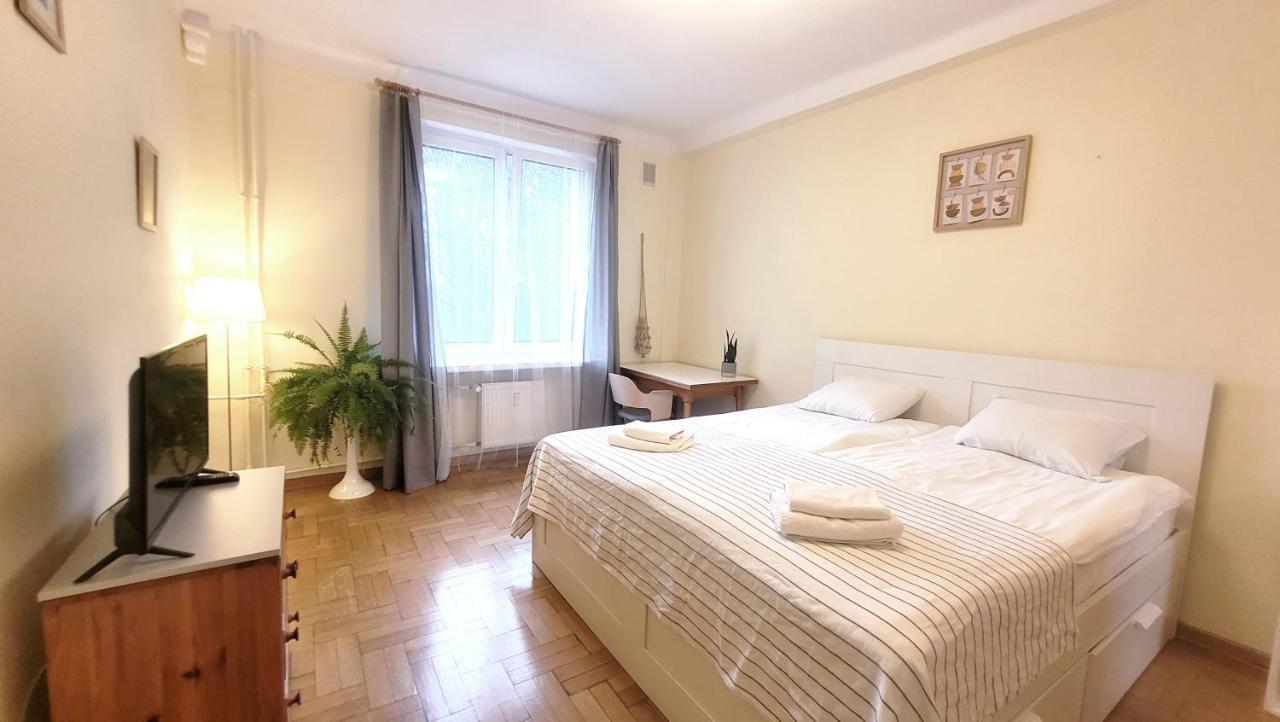 Happy Life - Apartment Next To Metro Station Warsaw Luaran gambar