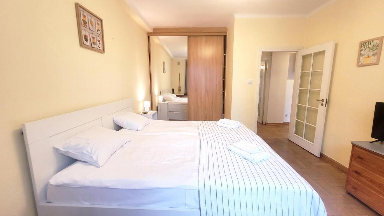 Happy Life - Apartment Next To Metro Station Warsaw Luaran gambar